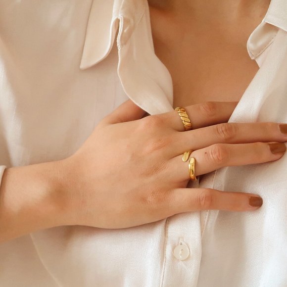 NEW 18K Gold Plated Open Hug Ring - Picture 2 of 11